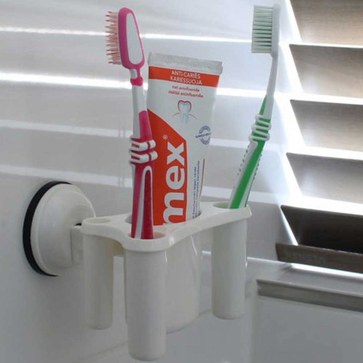 Tandborste-Tandkräm hållare med sugkoppsfäste i gruppen Vatten & Sanitet / Badrumsartiklar hos Campingvaruhuset i Norden AB (67700)