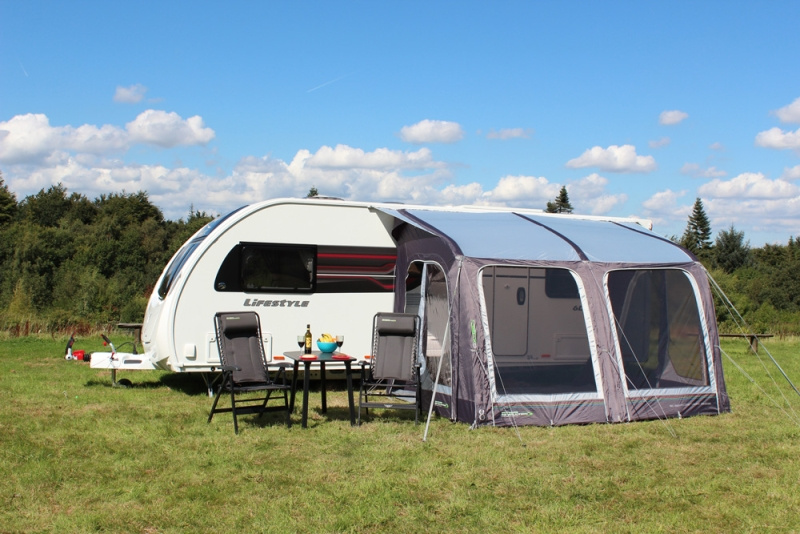 E-Sport Air 325 Outdoor Revolution i gruppen Förtält & Markiser / Förtält Husbil / Lufttält Husbil hos Campingvaruhuset i Norden AB (67977)