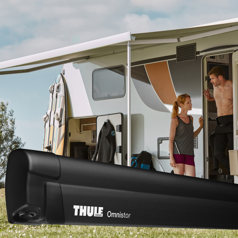 Thule Omnistore 8000 Svart Box i gruppen Förtält & Markiser / Markiser / Husbilsmarkiser / Thule/Omnistor / Väggmonterade hos Campingvaruhuset i Norden AB (76337)