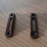 Låsbleck plast mörkbrun 55 mm Låsbleck plast mörkbrun 55 mm