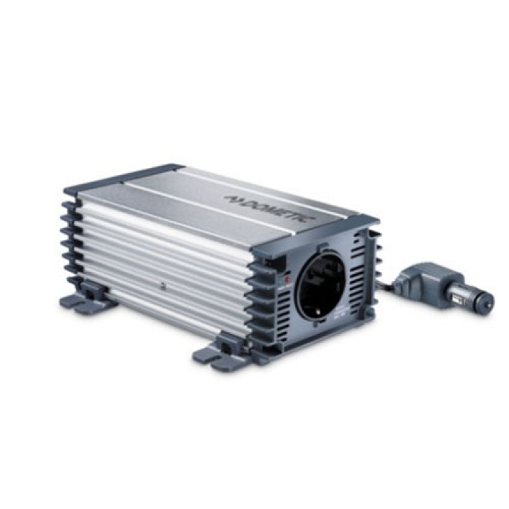 Dometic PerfectPower PP 152 i gruppen Husvagn & Husbil / Elektronik / Batterier & Omvandlare / Inverter & Omformare / Omvandlare 12V Till 230V hos Campingvaruhuset i Norden AB (65666)