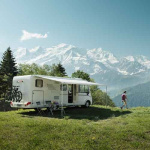 Thule Omnistor 8000 Med 230V Motor Vit box