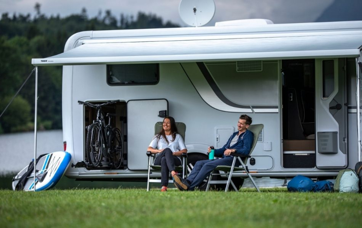Thule Omnistor 5200 Vit Box i gruppen Förtält & Markiser / Markiser / Husbilsmarkiser / Thule/Omnistor / Väggmonterade hos Campingvaruhuset i Norden AB (66971)