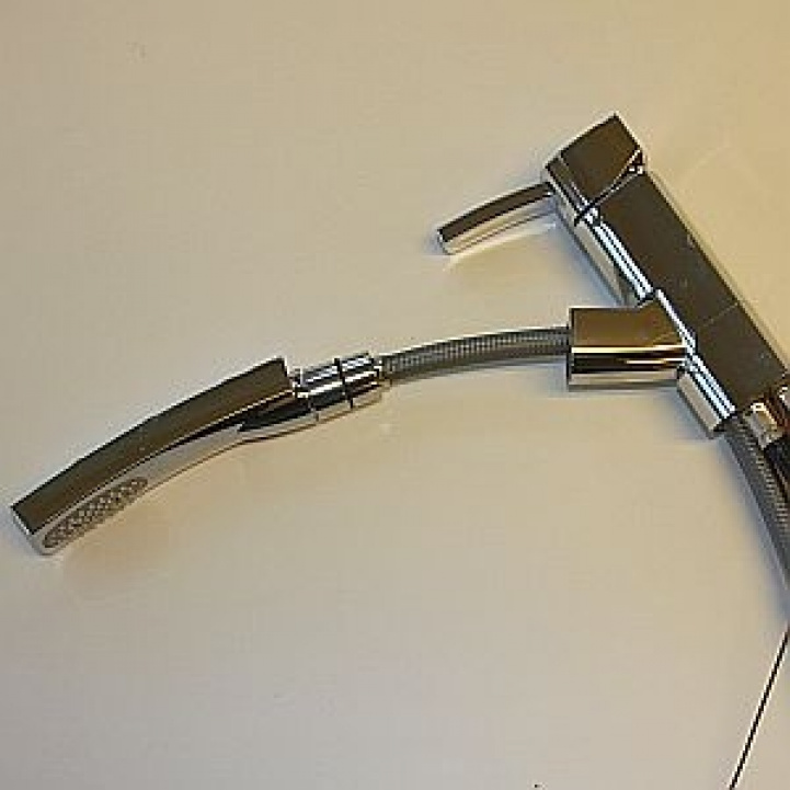 Blandare Capri Med Duschslang 10mm i gruppen Vatten & Sanitet / Vatten / Vattenkranar / Kall & Varmvattenkranar hos Campingvaruhuset i Norden AB (67471)