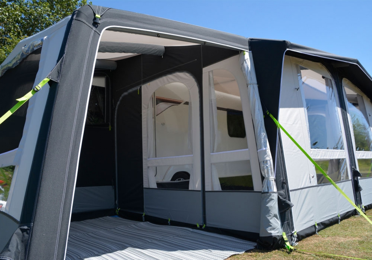 Kampa Club Air Pro 390 Plus H Husvagn i gruppen hos Campingvaruhuset i Norden AB (68047)