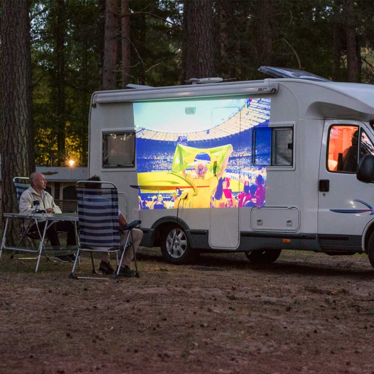 Projektor Piczo HDMI i gruppen Husvagn & Husbil / Elektronik / Tv, Bild & Ljud / Projektorer hos Campingvaruhuset i Norden AB (68174)