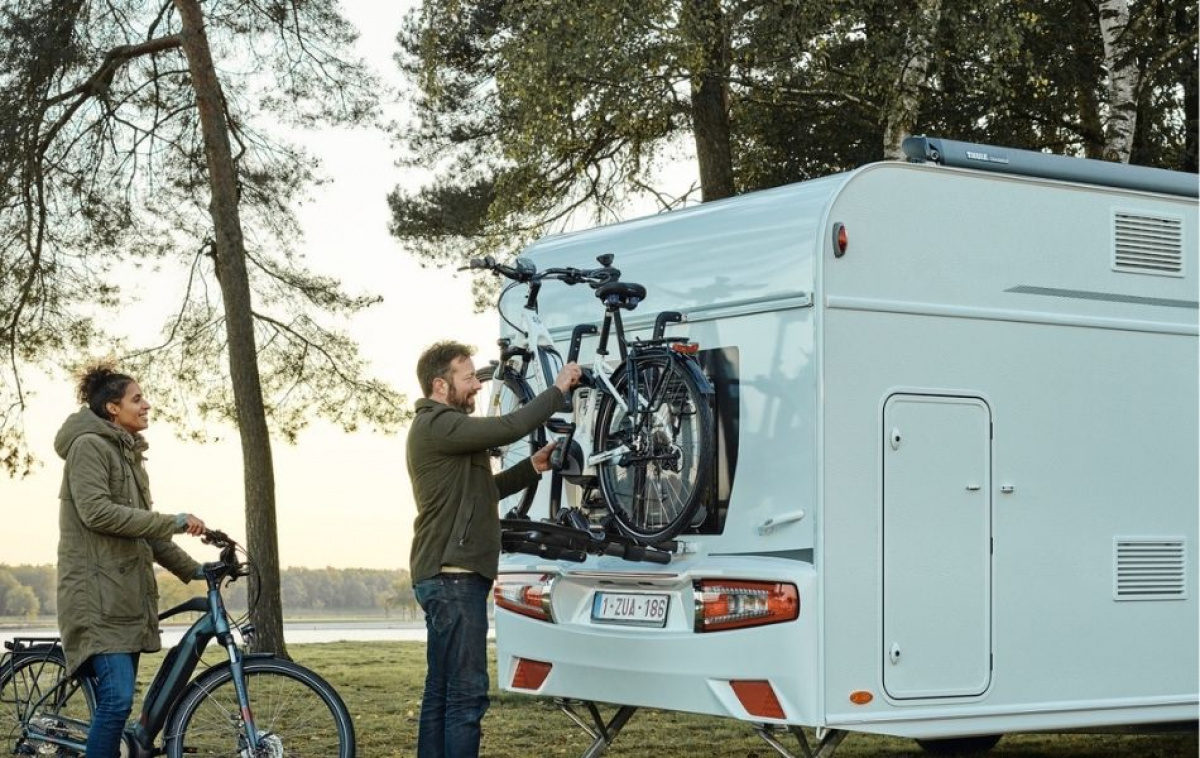 Thule Omnistor 6300 Takmonterad Svart Box i gruppen Förtält & Markiser / Markiser / Husbilsmarkiser / Thule/Omnistor / Takmonterande hos Campingvaruhuset i Norden AB (68810)