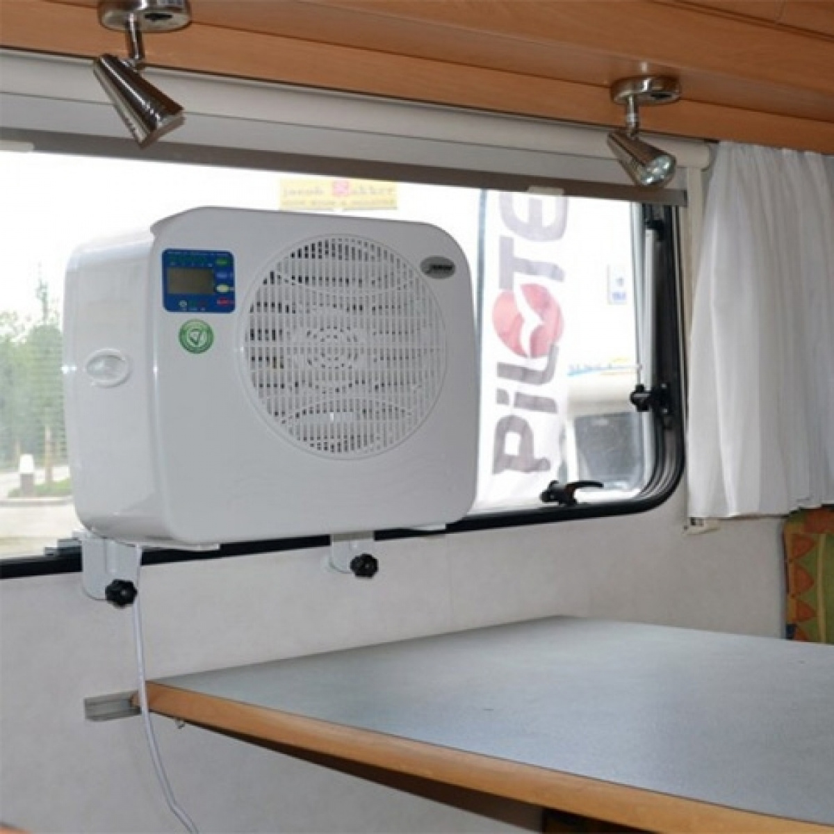 Arctus Nordic Caravan Ac i gruppen Husvagn & Husbil / Värme, Kyla & Ventilation / AC hos Campingvaruhuset i Norden AB (71458)
