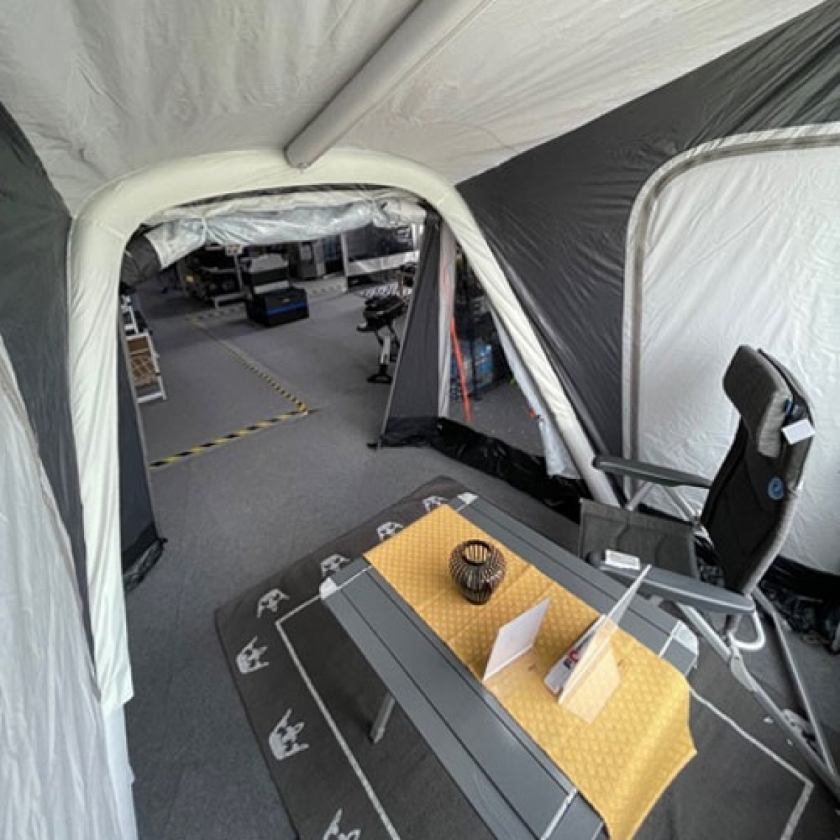 Campella Air 220 i gruppen Förtält & Markiser / Förtält Husbil / Lufttält Husbil / Campella Lufttält Husbil hos Campingvaruhuset i Norden AB (72746)