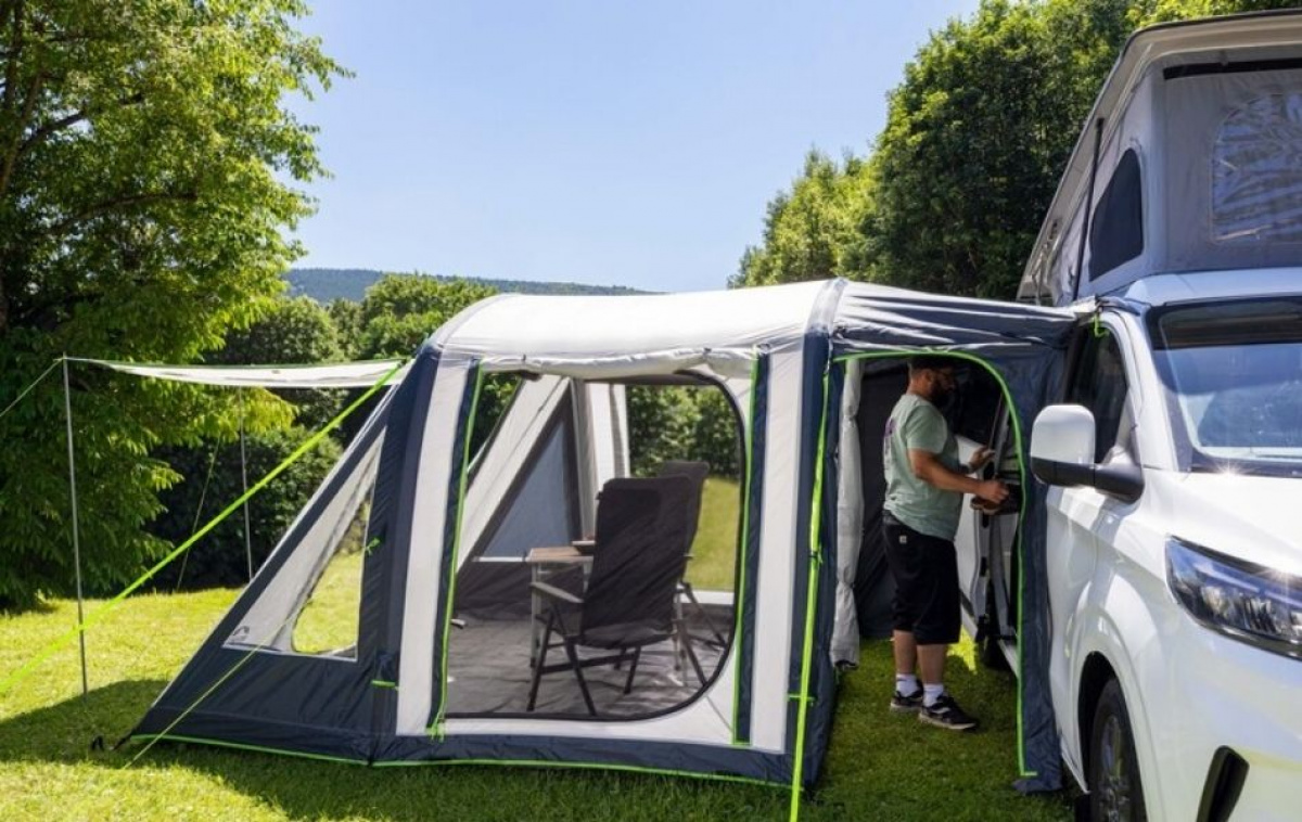 ReimoTent Tour Breeze Air i gruppen Förtält & Markiser / Förtält Husbil / Lufttält Husbil / Reimo Lufttält Husbil hos Campingvaruhuset i Norden AB (75853)
