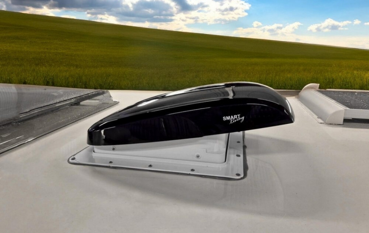 Smart Living Roof Fan 40x40 i gruppen Husvagn & Husbil / Kaross / Takluckor / Takluckor 40*40cm hos Campingvaruhuset i Norden AB (79683)