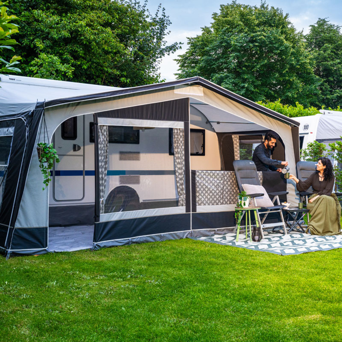 Doréma Monza 240 Antracit i gruppen Förtält & Markiser / Förtält Husvagn / A-måttstält / Djup 2,4m hos Campingvaruhuset i Norden AB (80136)