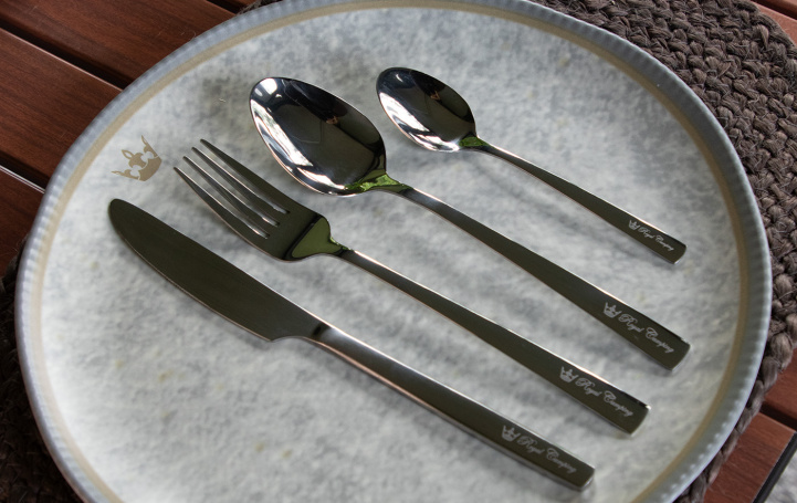 Bestickset Royal Camping 24-delar i gruppen Hushåll & Kök / Servering / Bestick hos Campingvaruhuset i Norden AB (80258)