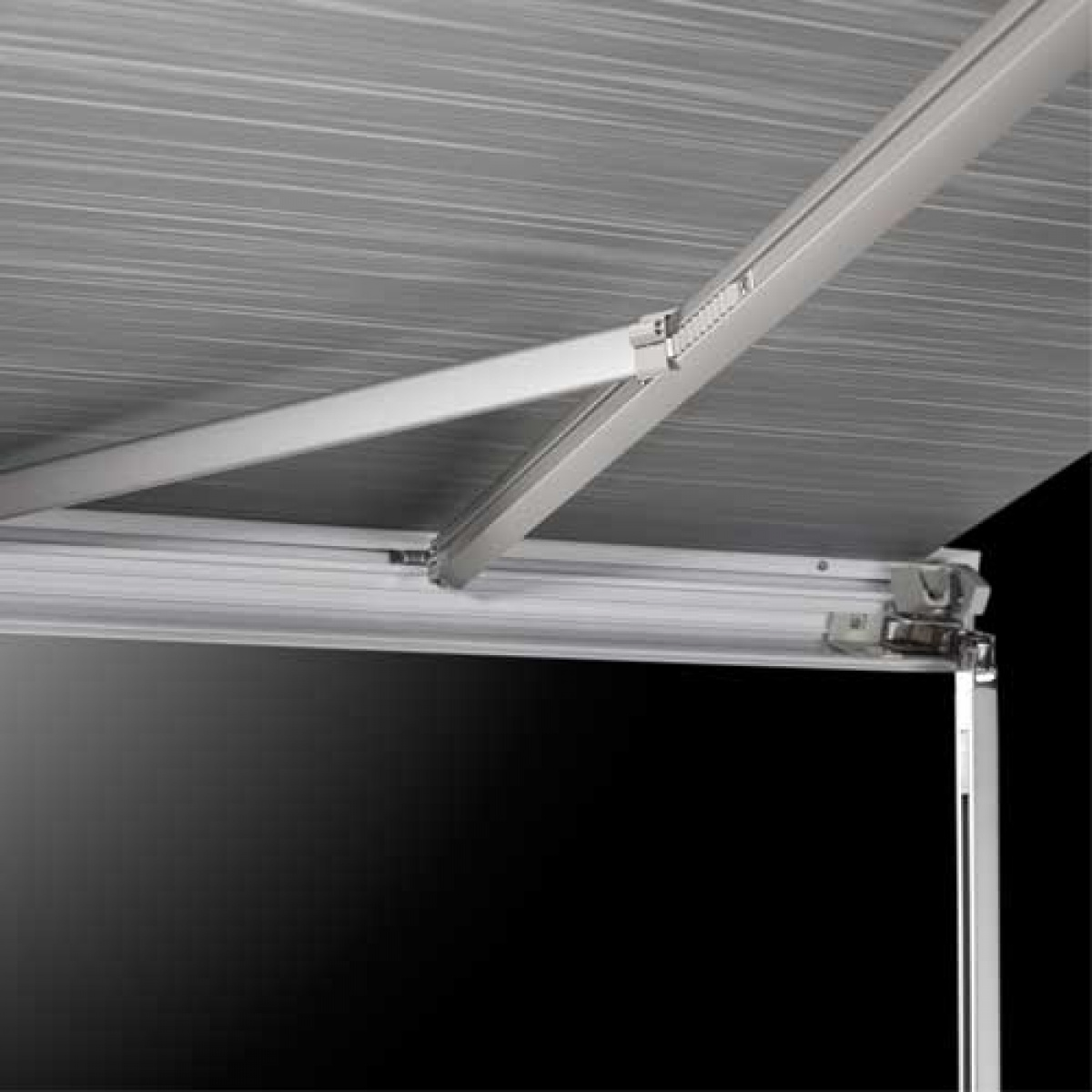 Thule Omnistor 5200 Anodiserad Box Mystic Grå 302 cm - Begagnad i gruppen Fyndhörnan / Begagnat hos Campingvaruhuset i Norden AB (80776)
