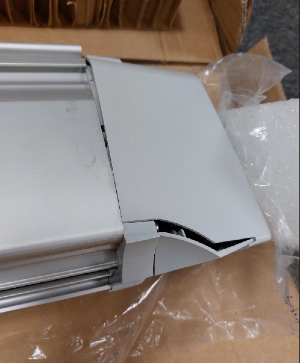 Thule Omnistor 5200 Anodiserad Box Mystic Grå 302 cm - Begagnad i gruppen Fyndhörnan / Begagnat hos Campingvaruhuset i Norden AB (80776)