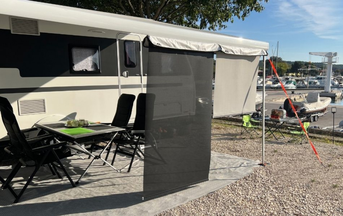 Peggy Peg Solskydd i gruppen Förtält & Markiser / Markiser / Husbilsmarkiser / Thule/Omnistor / Tillbehör hos Campingvaruhuset i Norden AB (81153)