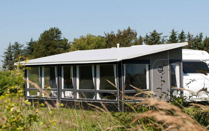 Isabella Villa 300 i gruppen Förtält & Markiser / Förtält Husvagn / Standby/Villatält hos Campingvaruhuset i Norden AB (81168)