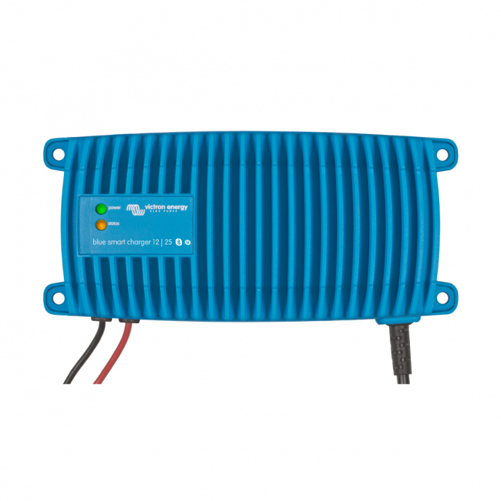 Victron Batteriladdare Blue Smart IP67 12/25(1)230V 7/7 i gruppen Husvagn & Husbil / Elektronik / Batterier & Omvandlare / Batteriladdare hos Campingvaruhuset i Norden AB (81273)