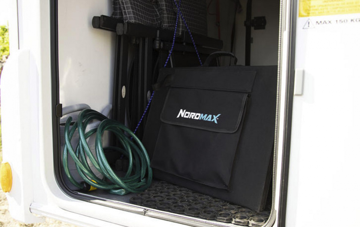 Nordmax Solpanel 200W Portabel i gruppen Husvagn & Husbil / Elektronik / Solpaneler hos Campingvaruhuset i Norden AB (81456)