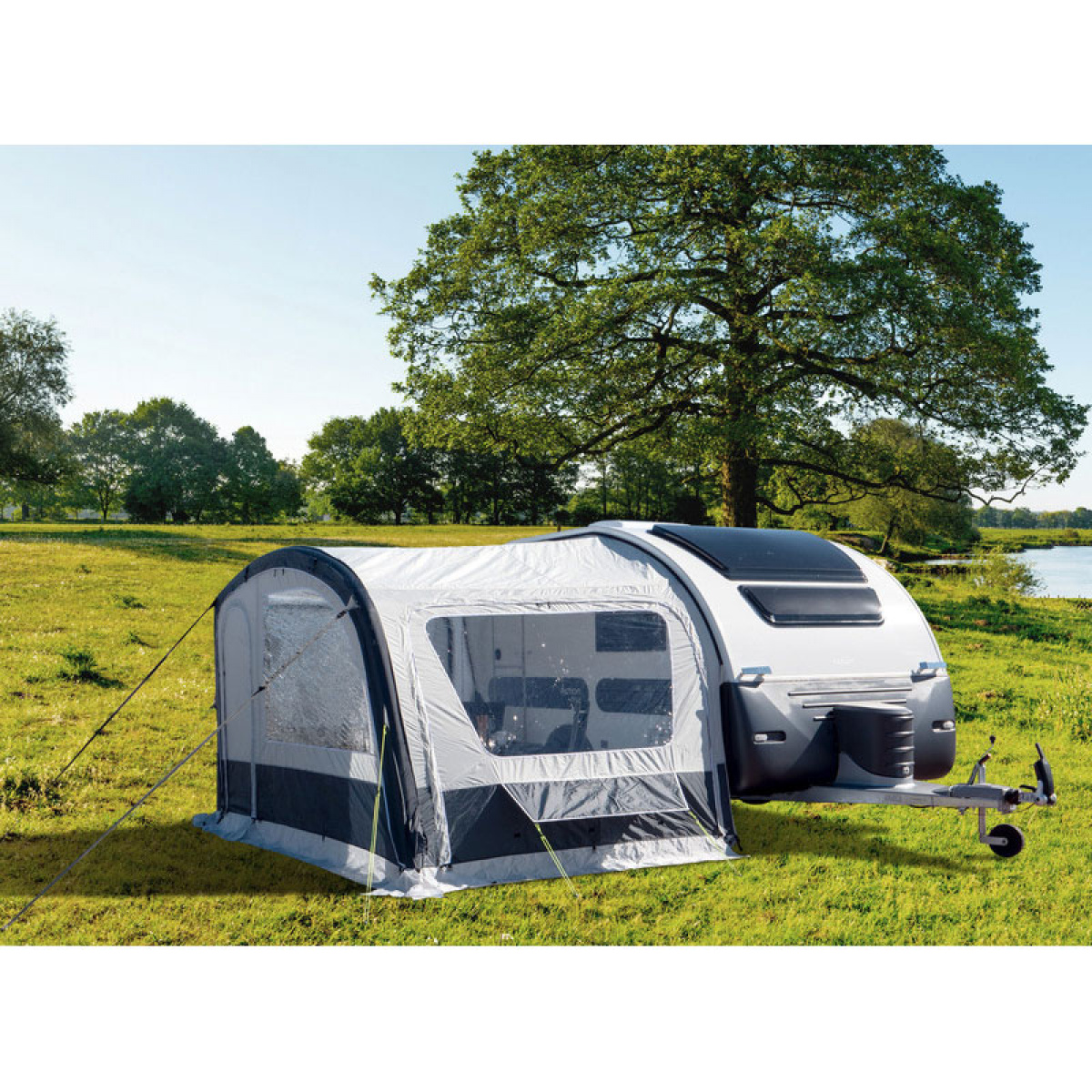 Soltak Adria Action Air 391 - Begagnad i gruppen Fyndhörnan / Begagnat hos Campingvaruhuset i Norden AB (82209)