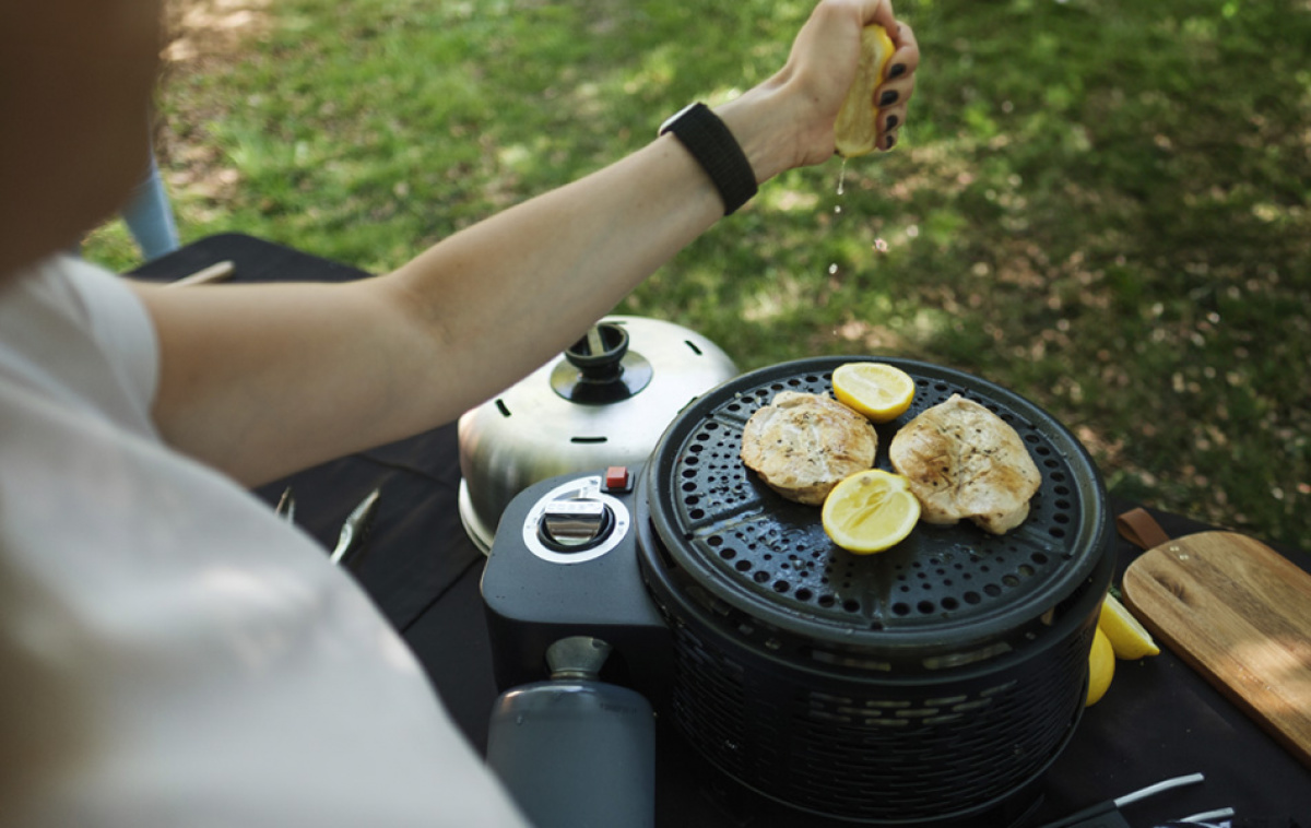 KAMPANJPAKET Cobb Premier Gas Pro i gruppen Hushåll & Kök / Grillar / Gasolgrill hos Campingvaruhuset i Norden AB (82323)