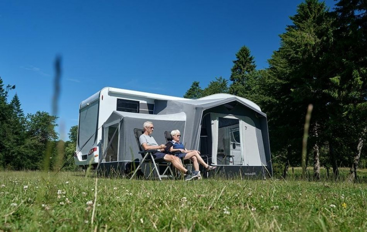 Ventura Lufttält Lux 330 i gruppen Förtält & Markiser / Förtält Husbil / Lufttält Husbil / Ventura Lufttält Husbil hos Campingvaruhuset i Norden AB (82490)