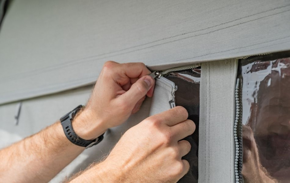 Telta Apex 300 i gruppen Förtält & Markiser / Förtält Husvagn / Lufttält Husvagn / A-måttsanpassade Lufttält Husvagn hos Campingvaruhuset i Norden AB (82502)