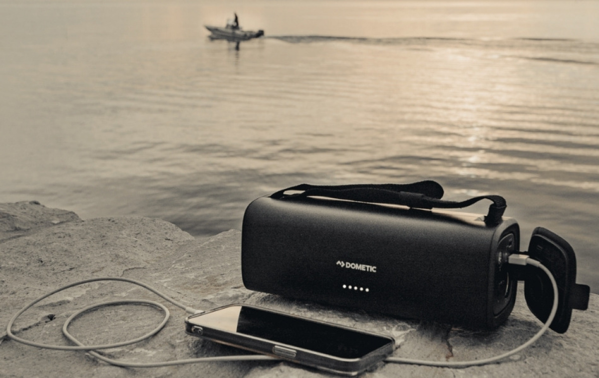 Dometic Portabelt Batteri PLB15 i gruppen Husvagn & Husbil / Elektronik / Batterier & Omvandlare / Batterier hos Campingvaruhuset i Norden AB (82511)