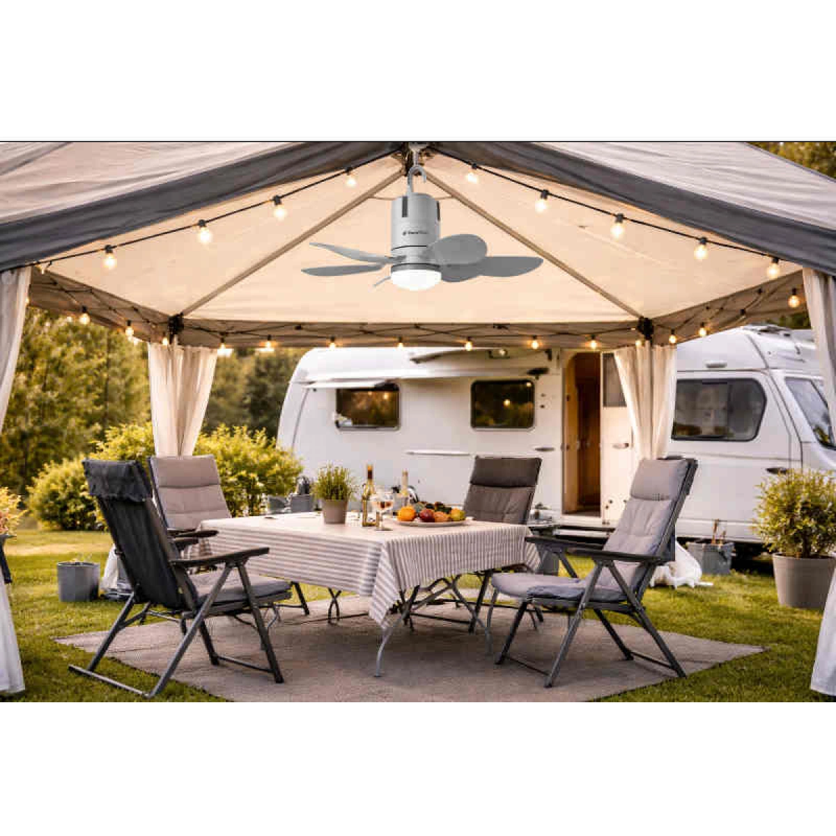 Uppladdningsbar Fläkt Med Lampa i gruppen Husvagn & Husbil / Värme, Kyla & Ventilation / Fläktar & Kaminer hos Campingvaruhuset i Norden AB (82790)