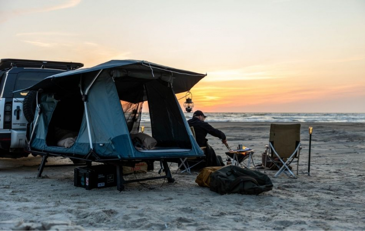 Thule Outset Dragkroksmonterat Biltält i gruppen Förtält & Markiser / Övriga Tält & Campingtält hos Campingvaruhuset i Norden AB (82893)