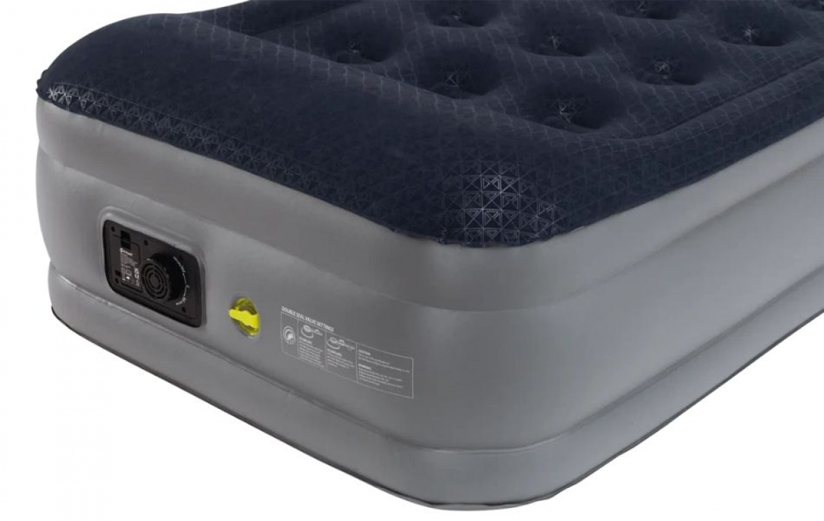 Outwell Luftmadrass Superior Single Med Inbyggd Pump i gruppen Outdoor / Sovutrustning hos Campingvaruhuset i Norden AB (83138)