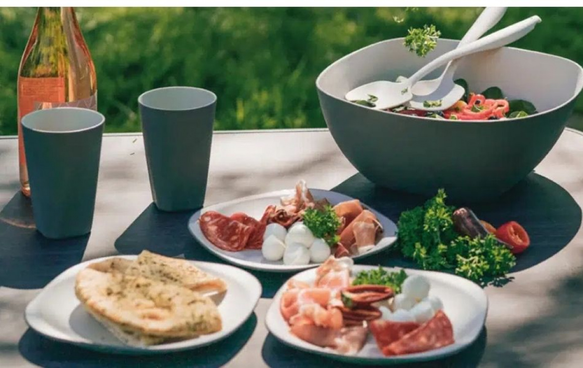 Outwell Servis 8-pack Gala Shadow Green i gruppen Hushåll & Kök / Servering / Serviser hos Campingvaruhuset i Norden AB (83152)