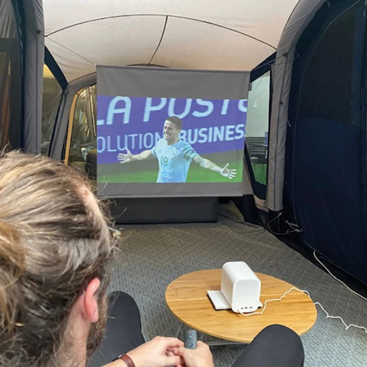 Outwell Projektorduk i gruppen Husvagn & Husbil / Elektronik / Tv, Bild & Ljud / Projektorer hos Campingvaruhuset i Norden AB (83190)