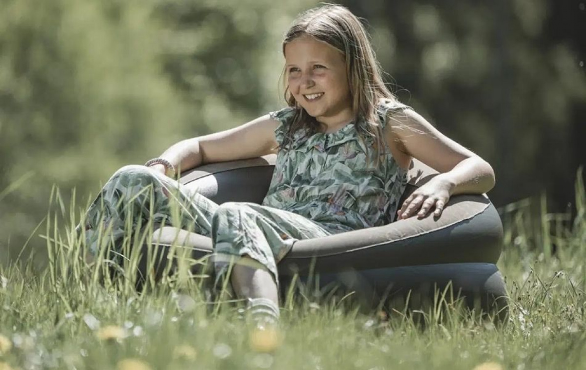 Easy Camp Uppblåsbar Fotölj Maple i gruppen Campingmöbler / Möbler / Uppblåsbara Möbler hos Campingvaruhuset i Norden AB (83207)