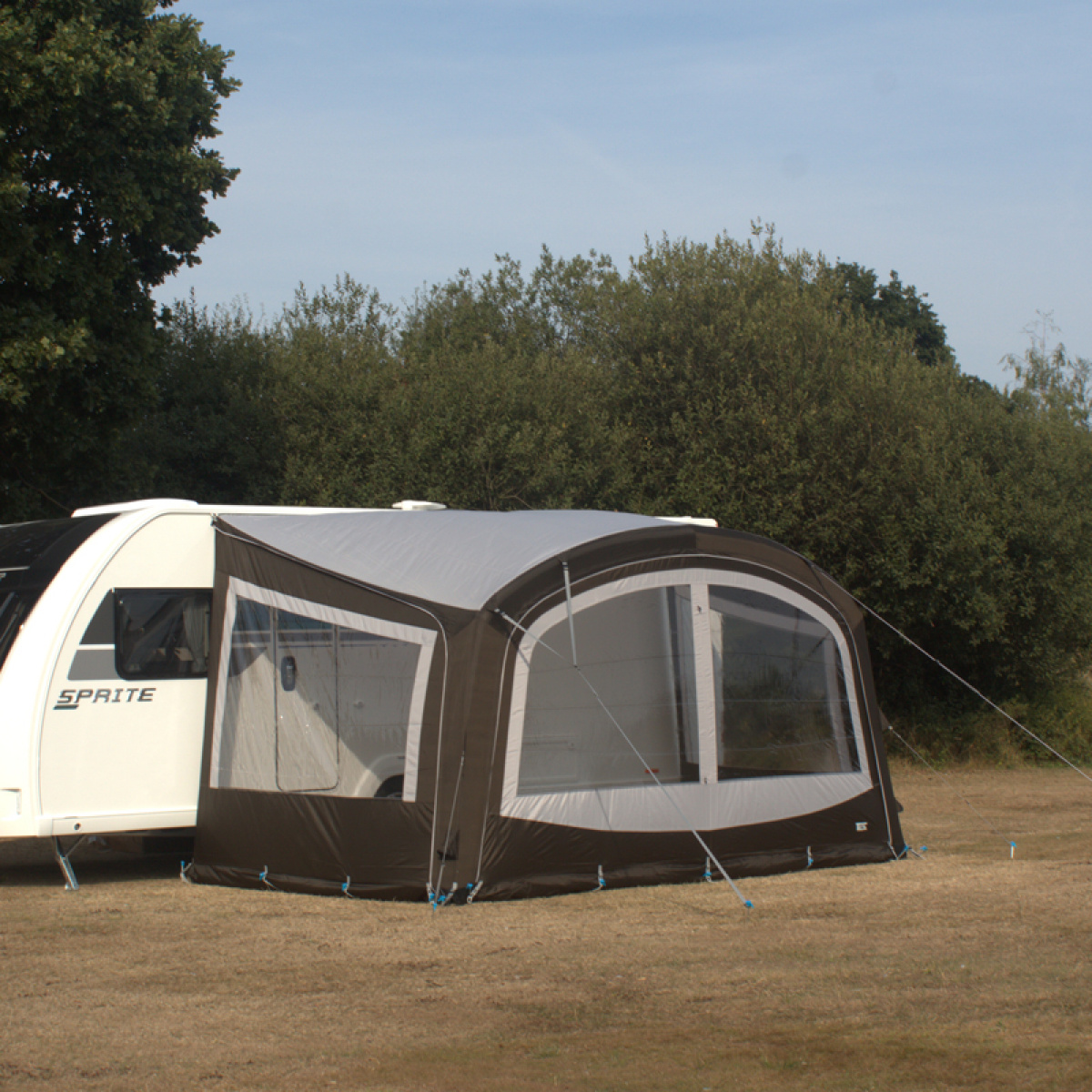 Telta Sky 400 V2 i gruppen Förtält & Markiser / Markiser / Husvagnsmarkiser / Luftmarkis hos Campingvaruhuset i Norden AB (83782)