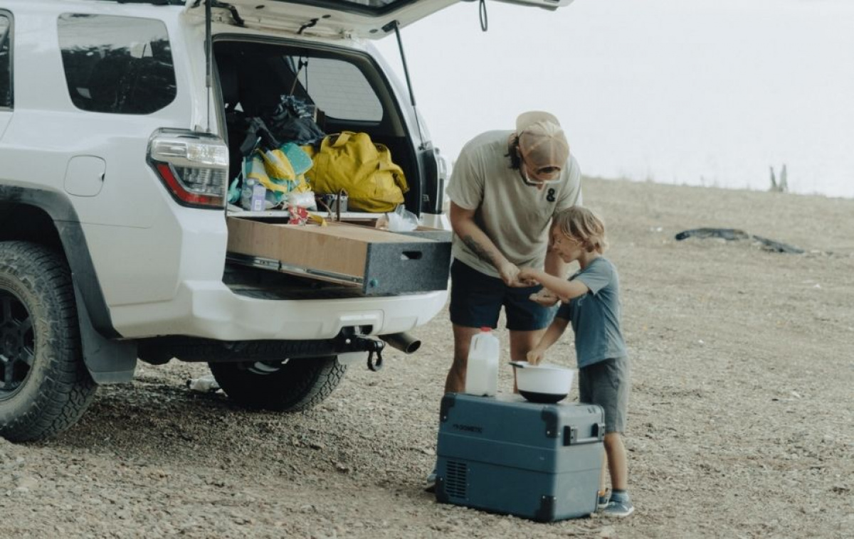 Dometic Kompressorkylbox CFX2 28L i gruppen Husvagn & Husbil / Värme, Kyla & Ventilation / Kylskåp & Kylboxar / Kylboxar hos Campingvaruhuset i Norden AB (83786)