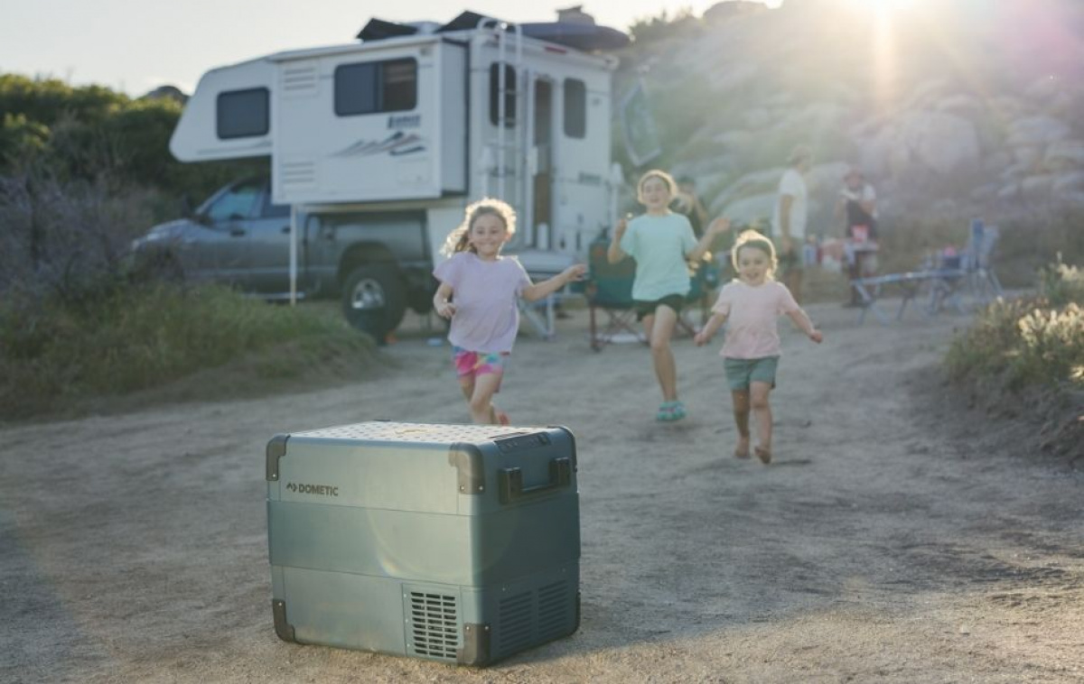 Dometic Kompressorkylbox CFX2 45L i gruppen Husvagn & Husbil / Värme, Kyla & Ventilation / Kylskåp & Kylboxar / Kylboxar hos Campingvaruhuset i Norden AB (83788)