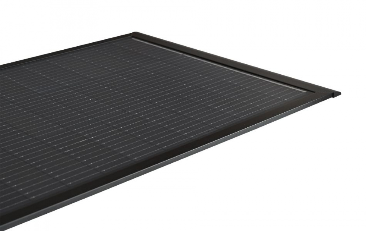 GoCamp Solpanel Premium Shingled Svart 120W i gruppen Husvagn & Husbil / Elektronik / Solpaneler hos Campingvaruhuset i Norden AB (84087)