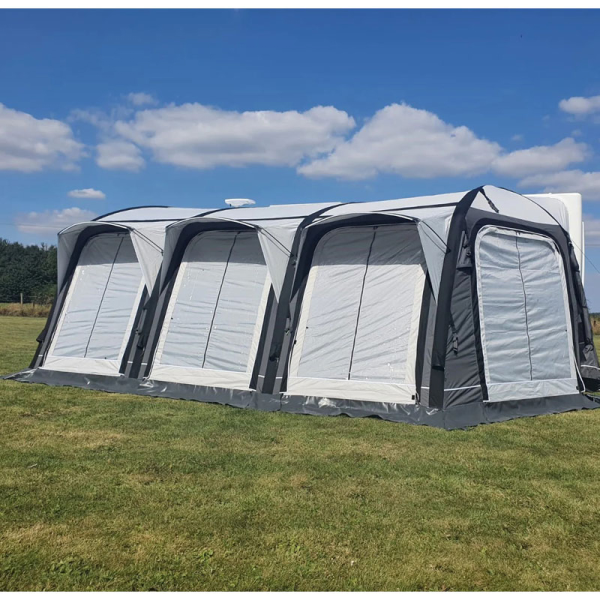 SunnCamp Icon Air 325 950-975 + Förtältsmatta - Begagnad i gruppen Fyndhörnan / Begagnat hos Campingvaruhuset i Norden AB (84611)