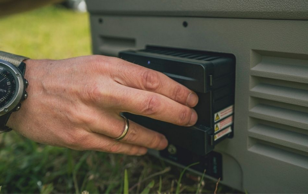 Outwell Kompressorkylbox Arctic Frost 35 i gruppen Husvagn & Husbil / Värme, Kyla & Ventilation / Kylskåp & Kylboxar / Kylboxar hos Campingvaruhuset i Norden AB (84728)