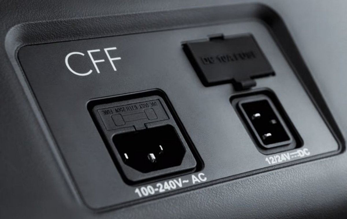 Dometic Kylbox CFF 45 i gruppen Husvagn & Husbil / Värme, Kyla & Ventilation / Kylskåp & Kylboxar / Kylboxar hos Campingvaruhuset i Norden AB (84871)