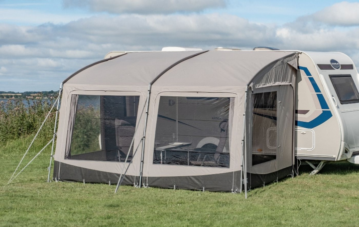 Telta Pace 390 i gruppen Förtält & Markiser hos Campingvaruhuset i Norden AB (84933)