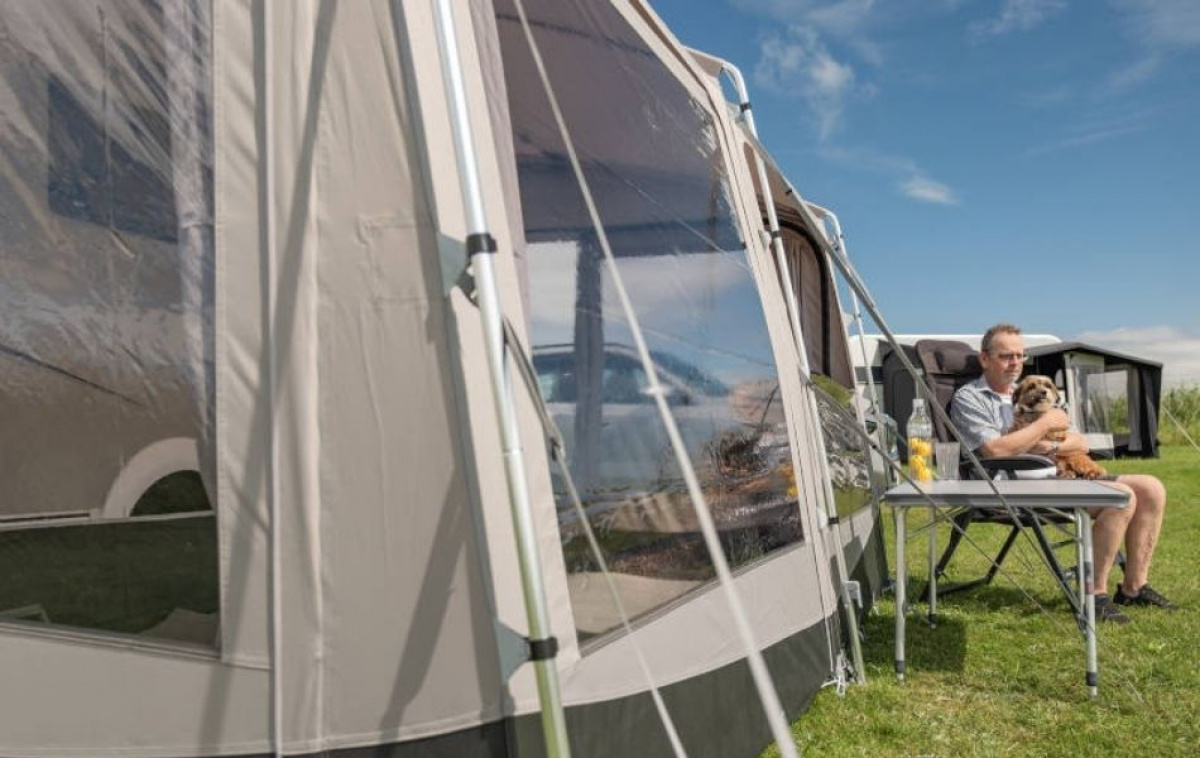 Telta Pace 390 i gruppen Förtält & Markiser hos Campingvaruhuset i Norden AB (84933)