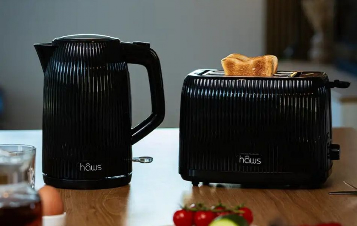 Haws Frukostset Brödrost Och Vattenkokare 230v i gruppen Hushåll & Kök / Kökstillbehör / Köksapparater / Övriga Köksapparater hos Campingvaruhuset i Norden AB (84988)