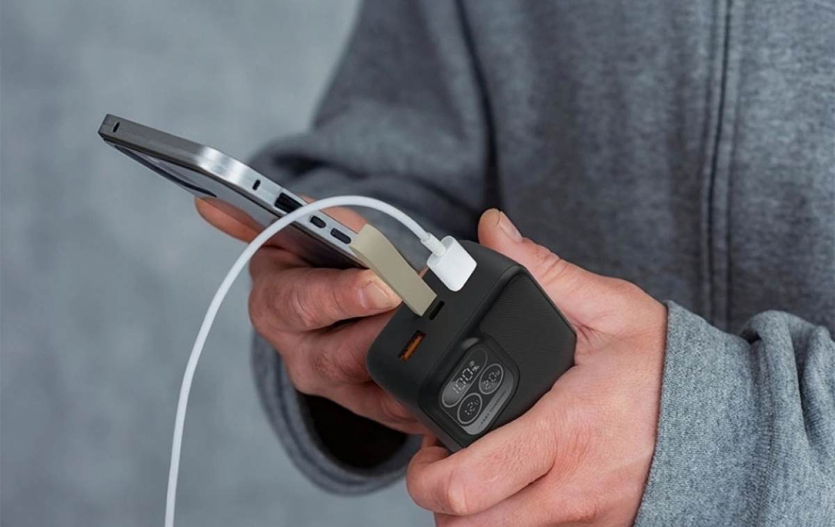 Hawk Powerbank 30000mAh i gruppen Husvagn & Husbil / Elektronik / Smarta Hjälpmedel hos Campingvaruhuset i Norden AB (85012)