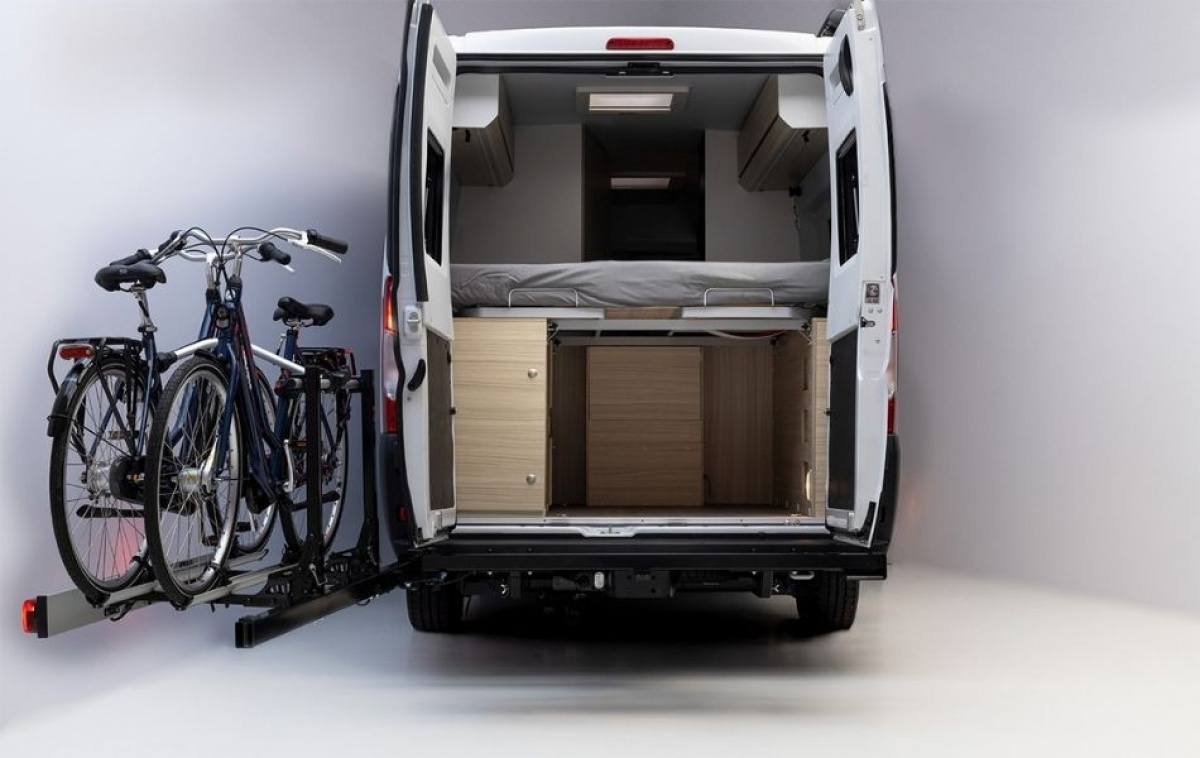 Memo Svängbar Cykelhållare Van-Star Adventure Ducato 6m i gruppen Husvagn & Husbil / Chassi / Cykelställ / Vans hos Campingvaruhuset i Norden AB (85158)